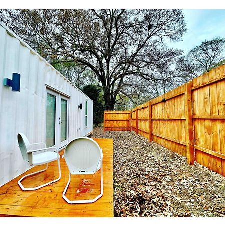 Nomehaus Shipping Container Studio Residential Neighborhood Атенс Екстериор снимка