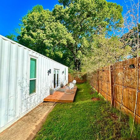 Nomehaus Shipping Container Studio Residential Neighborhood Атенс Екстериор снимка