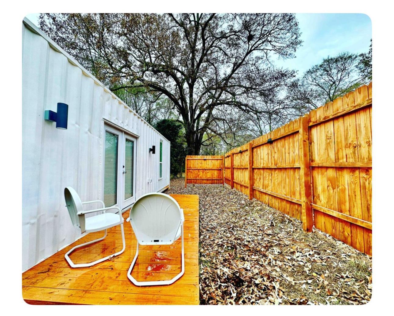 Nomehaus Shipping Container Studio Residential Neighborhood Атенс Екстериор снимка